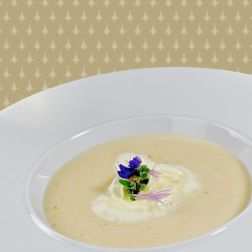 Wein-Käsesuppe