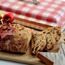 Weihnachtliches Apfelbrot