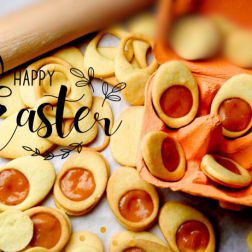 Mürbiteigkekse in Eierform