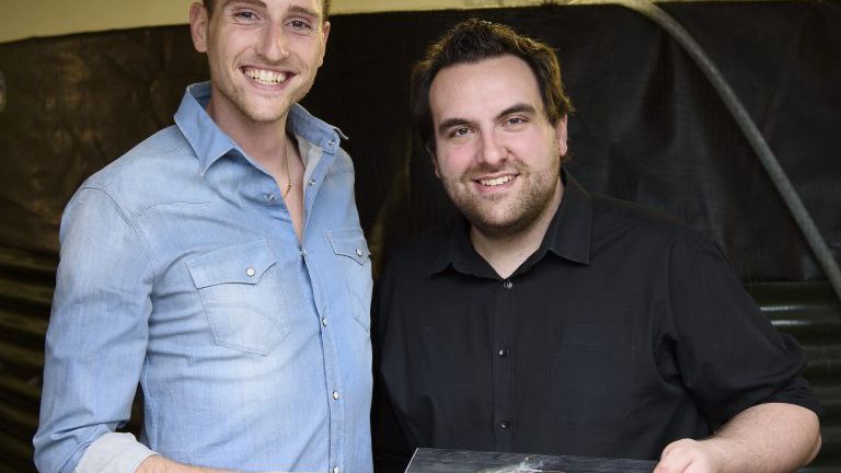 Daniel Flock und Markus Schreiner züchten in ihrer Alpen-Aqua-Farm die White-Tiger-Garnelen.