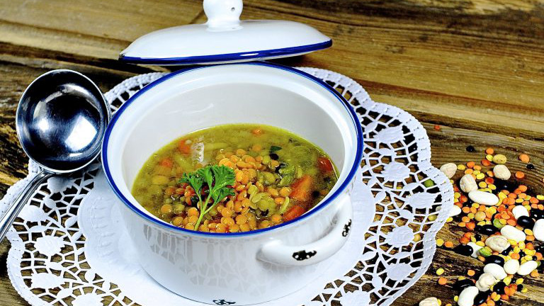 Linsensuppe Topf