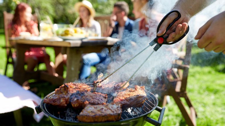Glücklich grillen, aber zu welchem Preis?