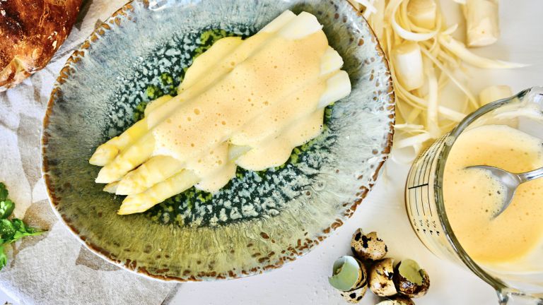 Weisser Spargel mit Schaumwein-Zabaione