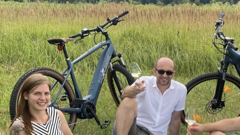 Die mit Dadaraxi & E-Bike