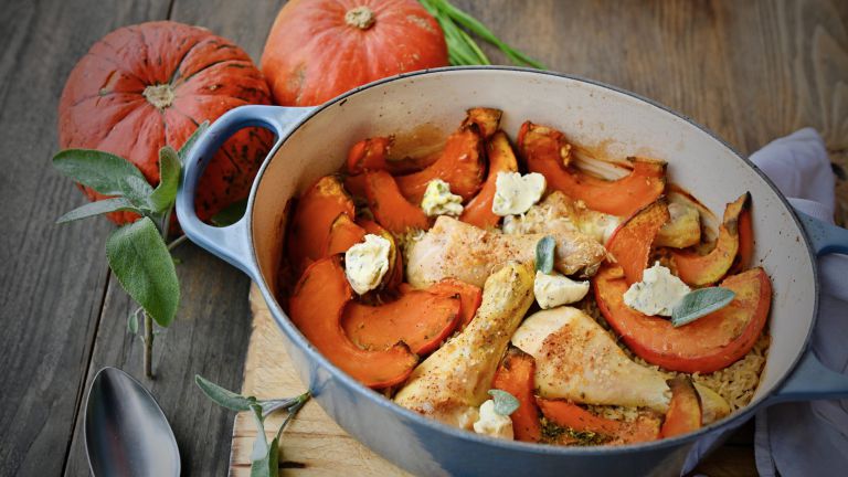 Huhn, Kürbis, Pilze, Salbeibutter