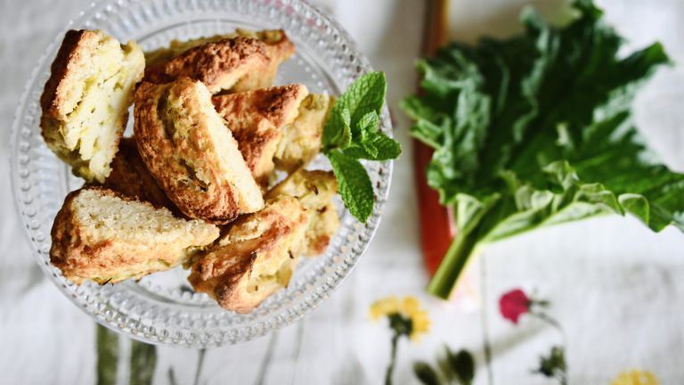 Rhabarber Scones