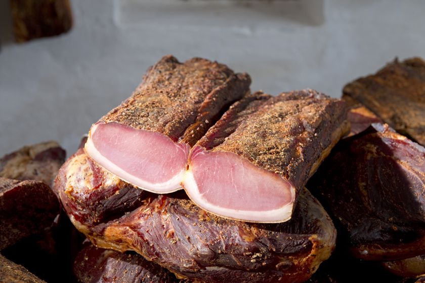 Brennesselsuppe mit Gänseblümchen - Bauernladen