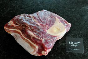 Suppenfleisch mit Knochen vom Bio Angusrind