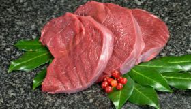 Hirsch Steaks (geschnitten) ca. 1 kg