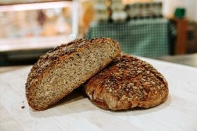 Steinofenbrot mit Körndeln