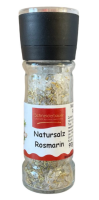 Natursalz mit Rosmarin in der Mühle