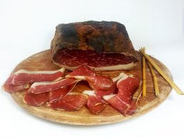 Mangalitza -Schinkenspeck geräuchert