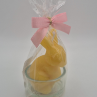 Osterhase mit Schleife (stehend)