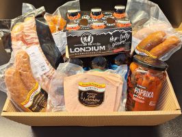 Geschenkskorb mit Grillspezialitäten