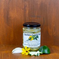 Zucchini-Zwiebel Salat