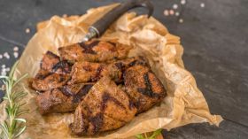 Hirsch Steaks vom Schlögel mariniert, 400g bis 500g