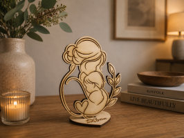 Holzfigur Mutter mit Baby – Lasergravierte Deko aus Holz