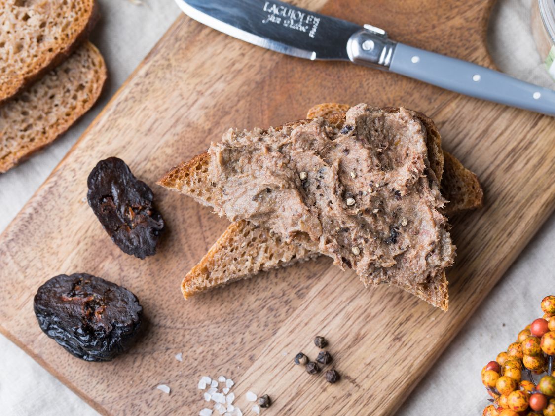 Wildpastete mit Rotwein und Dörrzwetschken - Venatio ...