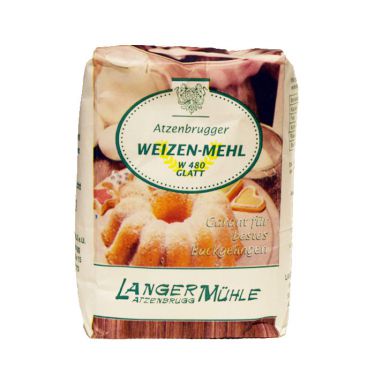 Weizenmehl W480 glatt
Das Mehl, das für jede Hausfrau seit jeher zur Grundausstattung ihres Lebensmittelvorrats zählt.
Nehmen Sie glattes Mehl für alle Arten von Kuchen und Mehlspeisen und z.B. für den gezogenen 
Apfelstrudel, für Einbrenn und zum Binden von Soßen. 