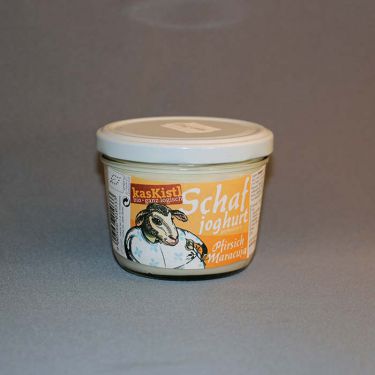 Gerührtes, mildes Pfirsich-Maracuja-Joghurt aus 100% Bio-Schafmilch