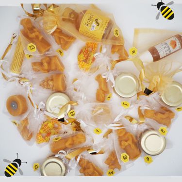 Adventkalender mit Biohonig, Biopropoliscreme, Honigkosmetik Bienenwachskerzen