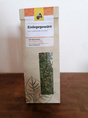 Bio-Einlegegewürz
Gewürzmischung zum Einlegen von Gemüse mit Essig oder Salzlake.
Dosierung: 1 Teelöffel Gewürz auf ein 0,7 Liter Glas mit Gemüse.
Gutes Gelingen!