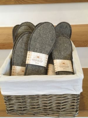 Alpakaschuheinlagen  von Größe 36 - 45
80% Alpakawolle und 20% Schafwolle 