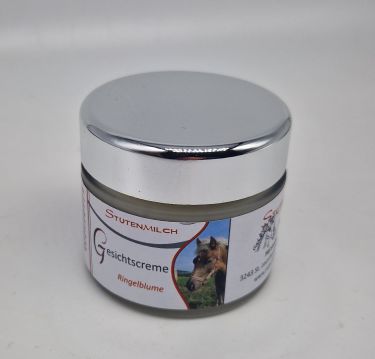 * mit Ringelblumenöl
* mit Sanddorffruchtfleisch und Gurkenkernextract

Die Stutenmilch Gesichtscreme mit Ringelblume versorgt die Haut reichlich mit Feuchtigkeit und Vitaminen. Die Haut wird geschmeidig und gepflegt.
Die neue verbesserte Rezeptur wurde von uns eigens den Bedürfnissen der Haut angepasst. Die Rohstoffe sind so natürlich wie nur möglich.


Ingredients: Aqua, Citrus Aurantium Amara Flower Water, Calendula Officinalis Oil, Butyrospermum Parkii Butter, Cetearyl Alcohol, Glycerin, Theobroma Cacao Seed Butter, Cera Alba, Glyceryl Stearate Citrate, Glyceryl Stearate, Cetearyl Glucoside, Xanthan Gum, Equae Lac Powder, Propanediol, Phenethyl Alcohol, Undecyl Alcohol, Tocopherol, C12-15 Alkyl Benzoate, Lecithin, Alcohol, Tocopherol, Ascorbyl Palmitate, Retinyl Acetate, Ascorbic Acid, Citric Acid, Panthenol, Serica, Aloe Barbadensis Gel, Calendula Officinalis Extract, Coffea Arabica Seed Extract. Cucumis Sativus Extract, Hedera Helix Extract, Hippophae Rhamnoides Oil, ParfumBenzylalkohol, Glycerol*, Limonene* Citronellol* Geraniol* Linalool* Citral* Cumarin* Benzylbenzoate;