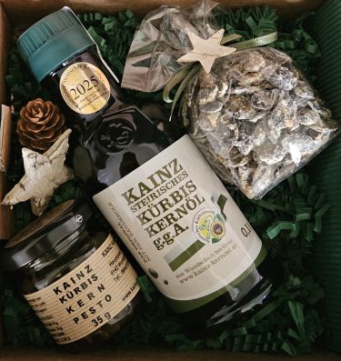 Kainz Geschenkkarton 3 grün Weihnachten
Tolles Geschenk als Firmengeschenk für Kunden, Mitarbeiter, Geschäftspartner