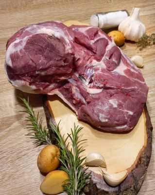 Lammschlögel ausgelöst