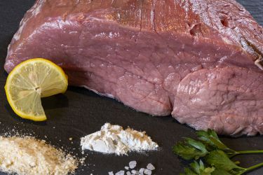 Bio-Kalb Schnitzelfleisch im Ganzen