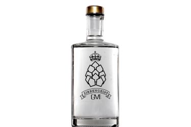 40% vol 0,5 l
Genießen Sie das leicht harzige Aroma der Zirbenzapfen.
Durch die schonende Destillation bleiben die ätherischen Öle und natürlichen Aromastoffe der Zirbenzapfen erhalten und es entsteht ein klarer Zirben-Schnaps.